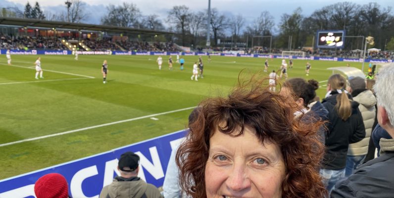 Marion im Stadion beim UEFA Women’s Europa Cup – persönlicher Erlebnisbericht